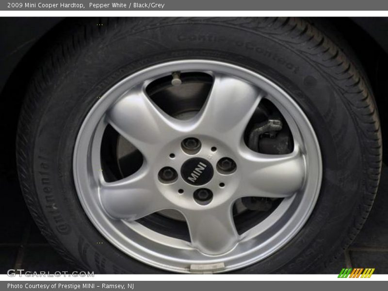 Pepper White / Black/Grey 2009 Mini Cooper Hardtop