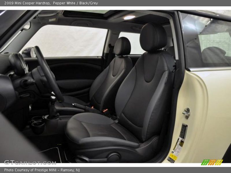 Pepper White / Black/Grey 2009 Mini Cooper Hardtop