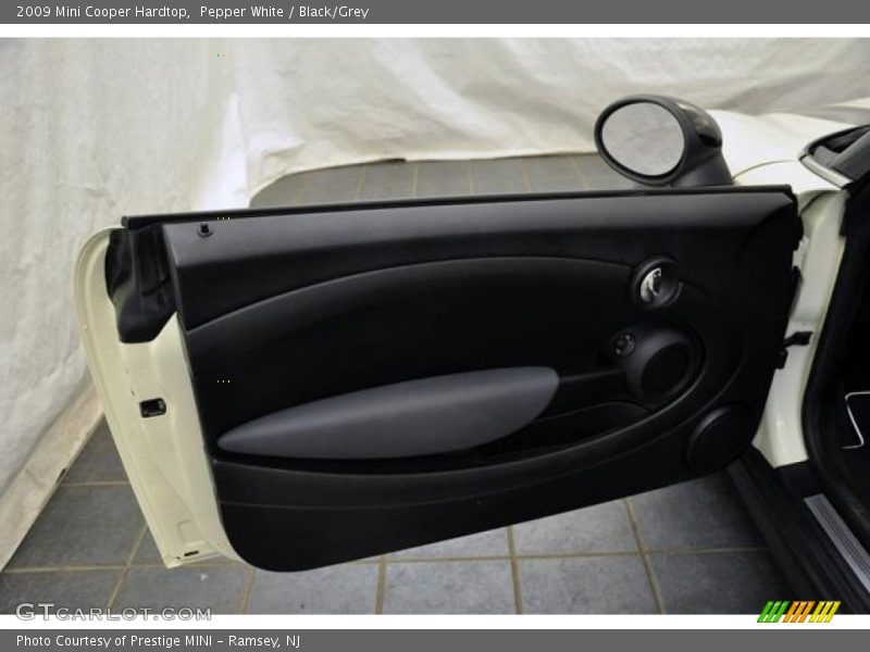 Pepper White / Black/Grey 2009 Mini Cooper Hardtop