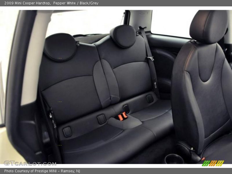 Pepper White / Black/Grey 2009 Mini Cooper Hardtop