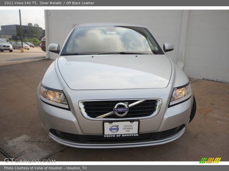 Silver Metallic / Off Black Leather 2011 Volvo S40 T5