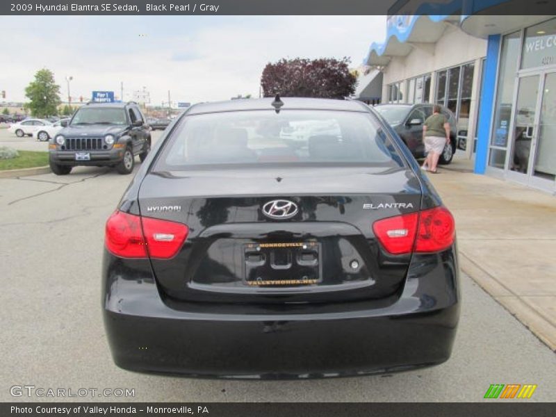 Black Pearl / Gray 2009 Hyundai Elantra SE Sedan