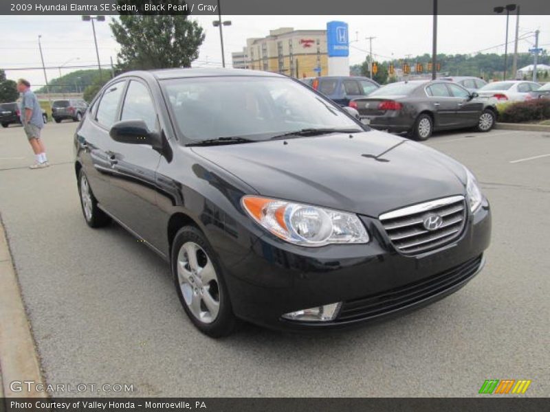 Black Pearl / Gray 2009 Hyundai Elantra SE Sedan