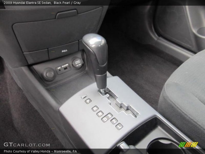 Black Pearl / Gray 2009 Hyundai Elantra SE Sedan