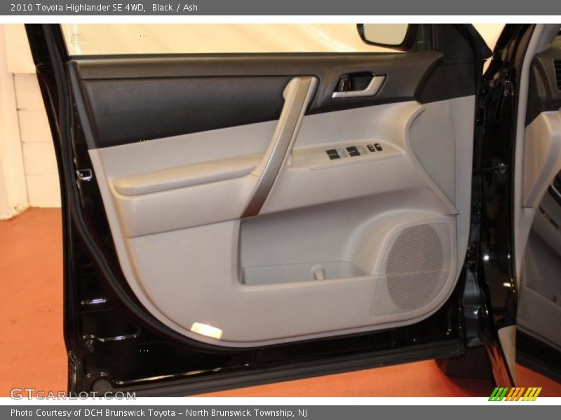 Black / Ash 2010 Toyota Highlander SE 4WD