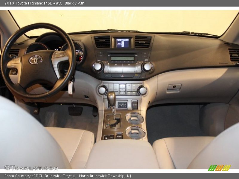 Black / Ash 2010 Toyota Highlander SE 4WD