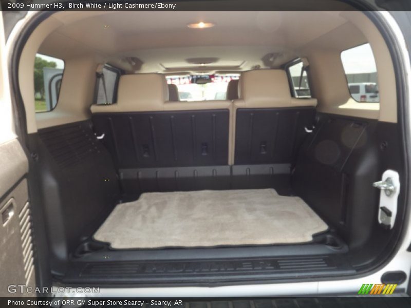 Birch White / Light Cashmere/Ebony 2009 Hummer H3