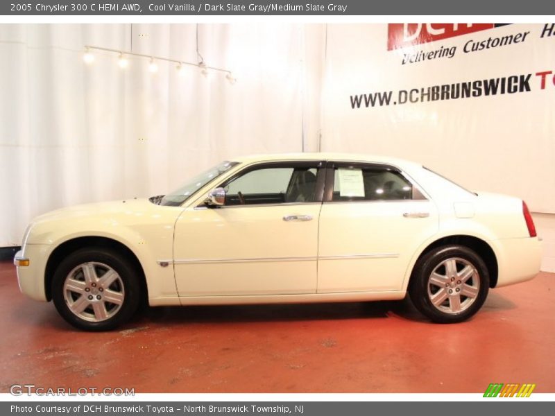 Cool Vanilla / Dark Slate Gray/Medium Slate Gray 2005 Chrysler 300 C HEMI AWD