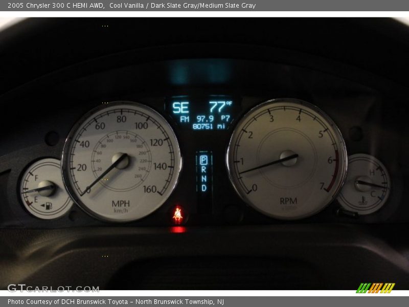 Cool Vanilla / Dark Slate Gray/Medium Slate Gray 2005 Chrysler 300 C HEMI AWD