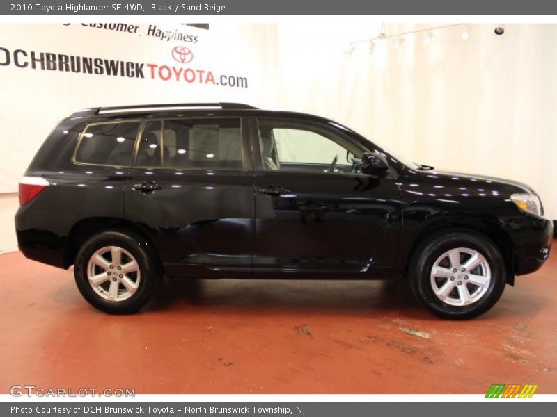 Black / Sand Beige 2010 Toyota Highlander SE 4WD