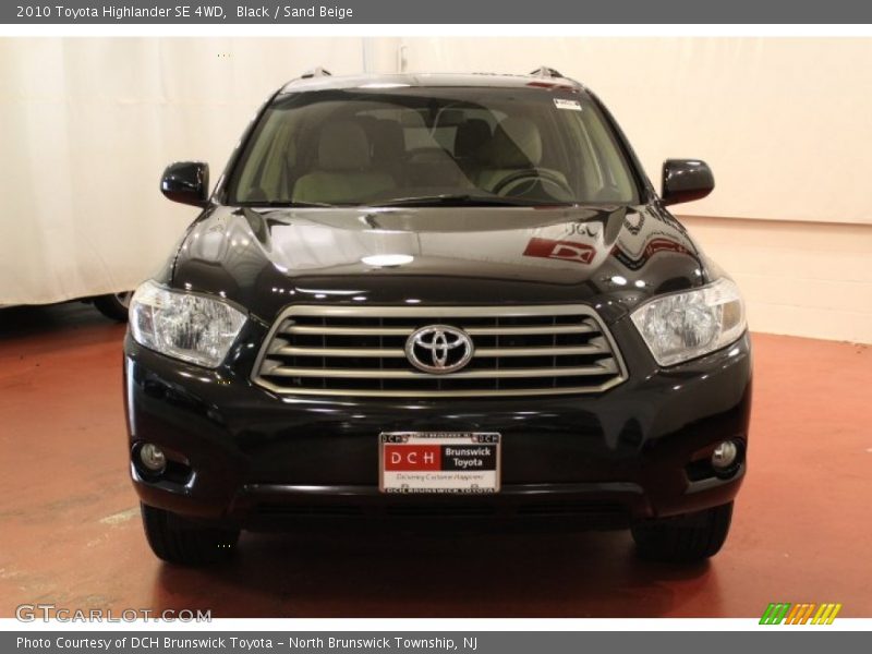 Black / Sand Beige 2010 Toyota Highlander SE 4WD