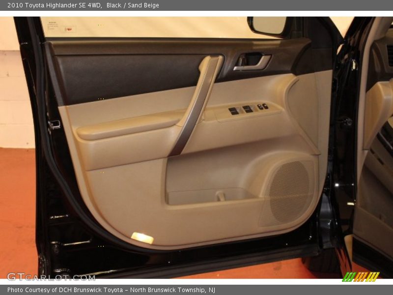 Black / Sand Beige 2010 Toyota Highlander SE 4WD