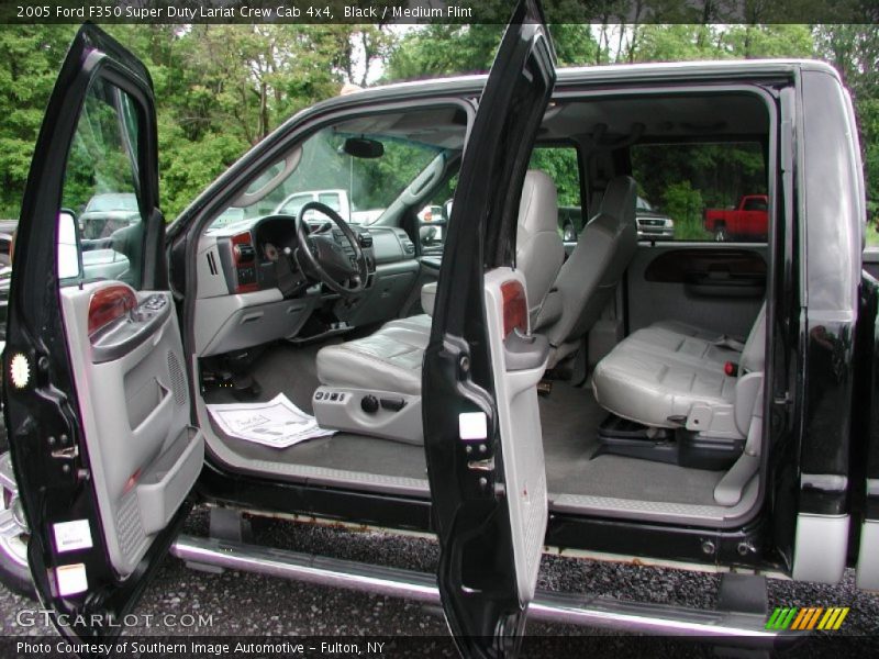Black / Medium Flint 2005 Ford F350 Super Duty Lariat Crew Cab 4x4