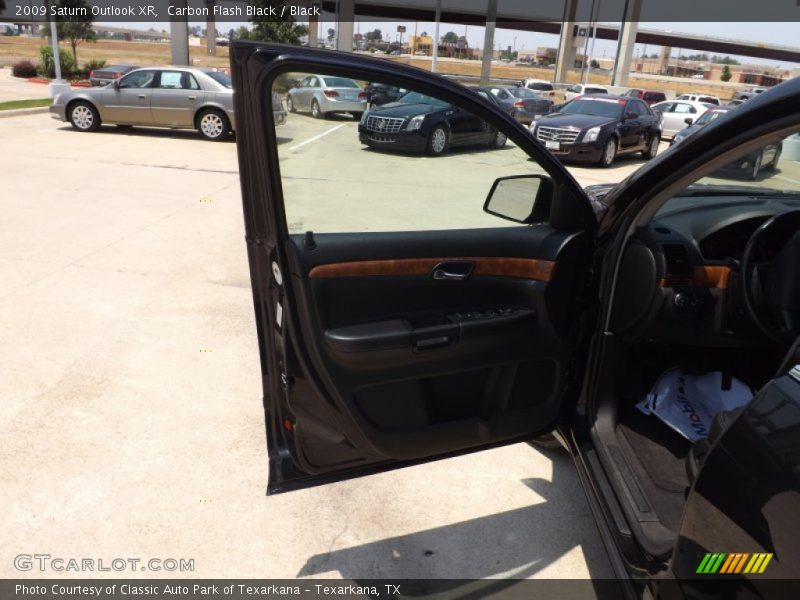Carbon Flash Black / Black 2009 Saturn Outlook XR