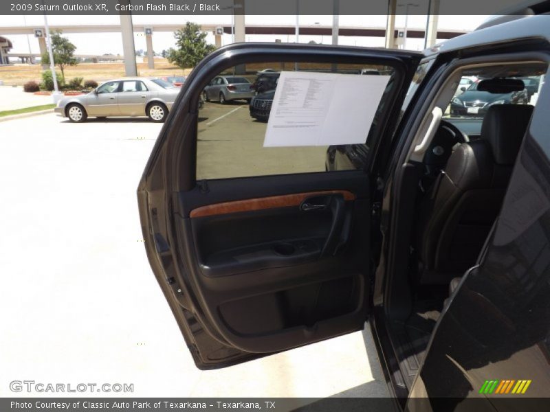 Carbon Flash Black / Black 2009 Saturn Outlook XR