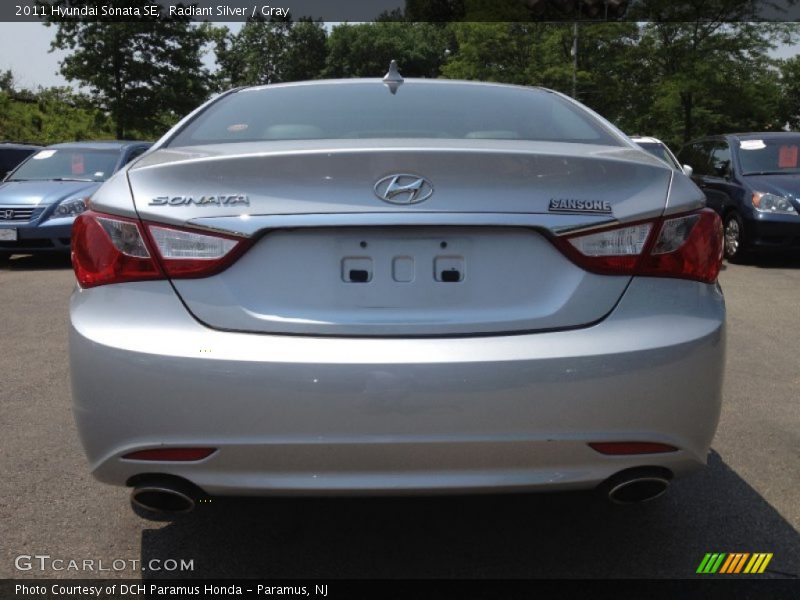 Radiant Silver / Gray 2011 Hyundai Sonata SE