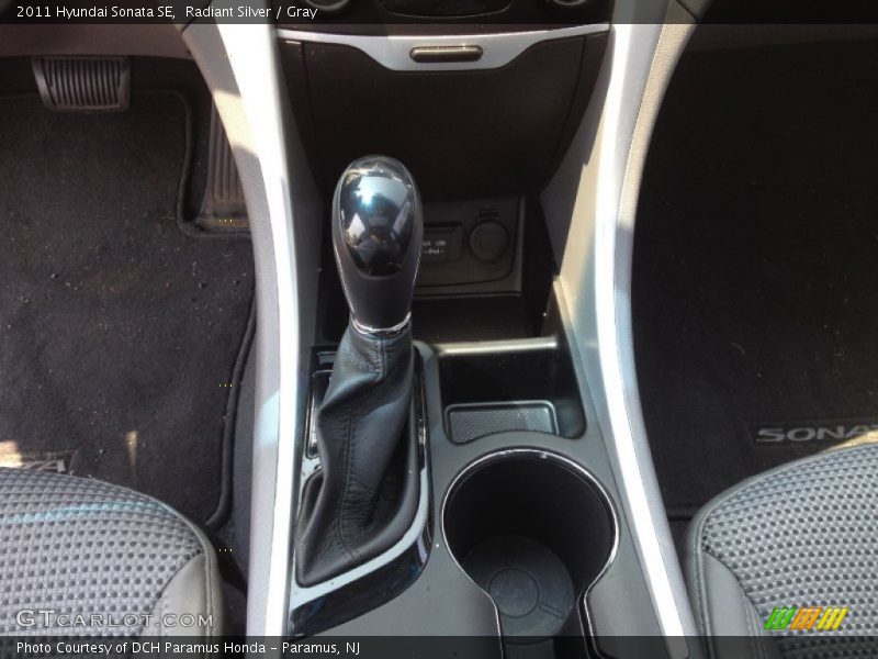 Radiant Silver / Gray 2011 Hyundai Sonata SE