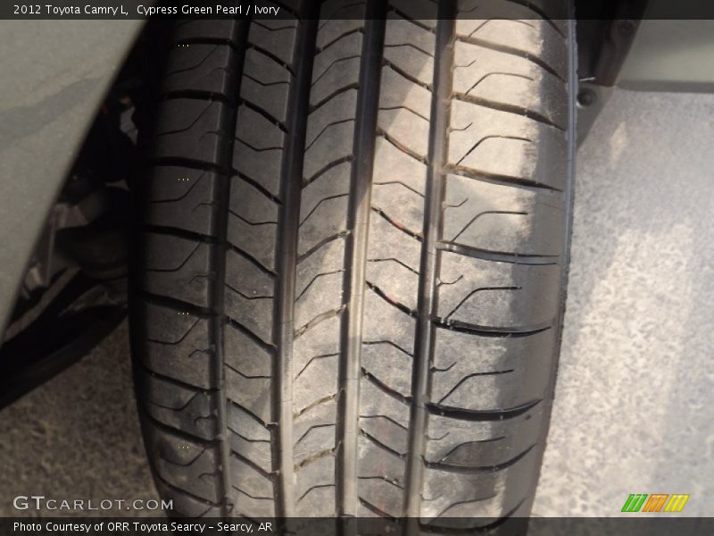 Cypress Green Pearl / Ivory 2012 Toyota Camry L