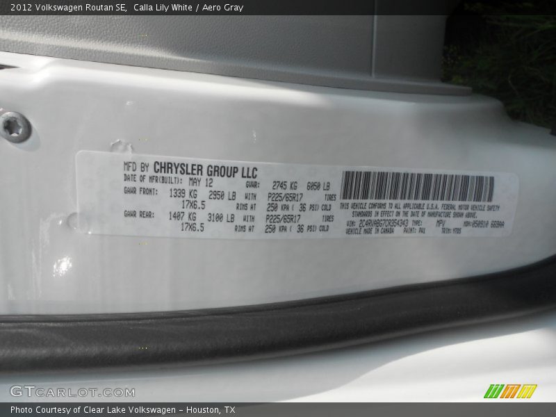 Calla Lily White / Aero Gray 2012 Volkswagen Routan SE