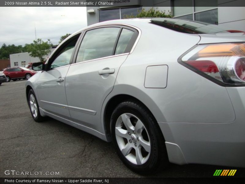 Radiant Silver Metallic / Charcoal 2009 Nissan Altima 2.5 SL