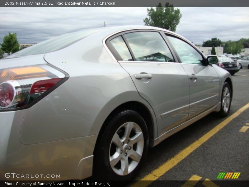 Radiant Silver Metallic / Charcoal 2009 Nissan Altima 2.5 SL