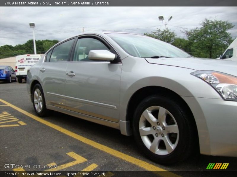 Radiant Silver Metallic / Charcoal 2009 Nissan Altima 2.5 SL