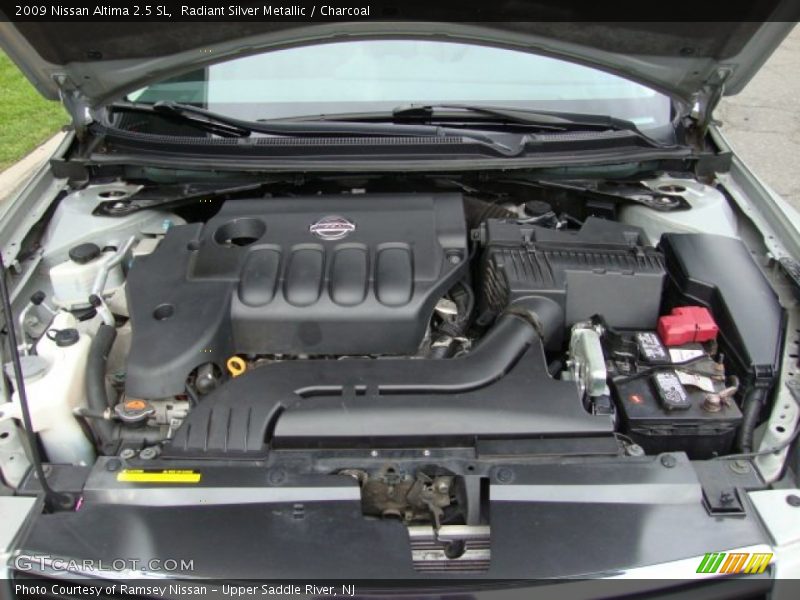 Radiant Silver Metallic / Charcoal 2009 Nissan Altima 2.5 SL