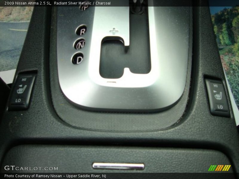 Radiant Silver Metallic / Charcoal 2009 Nissan Altima 2.5 SL