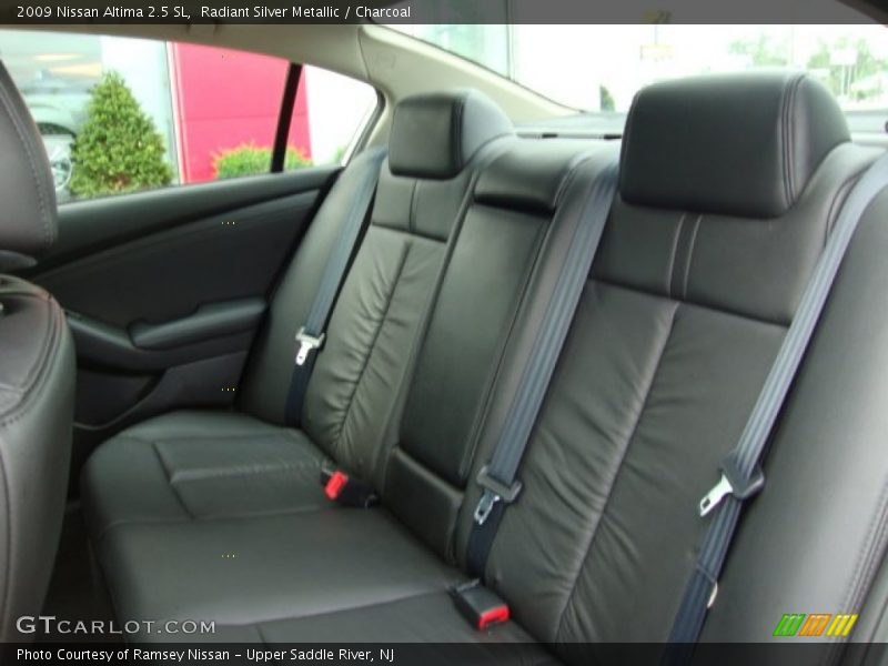 Radiant Silver Metallic / Charcoal 2009 Nissan Altima 2.5 SL