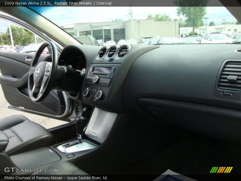 Radiant Silver Metallic / Charcoal 2009 Nissan Altima 2.5 SL