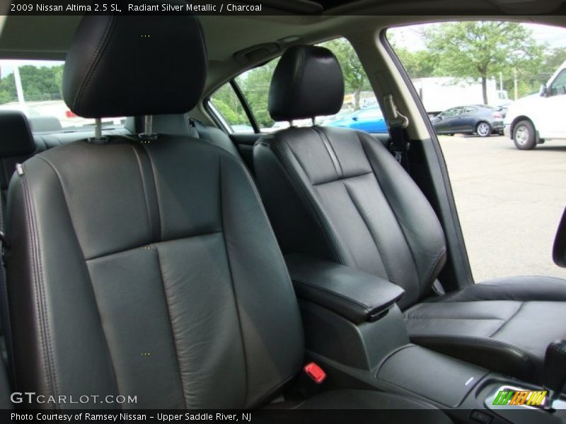 Radiant Silver Metallic / Charcoal 2009 Nissan Altima 2.5 SL