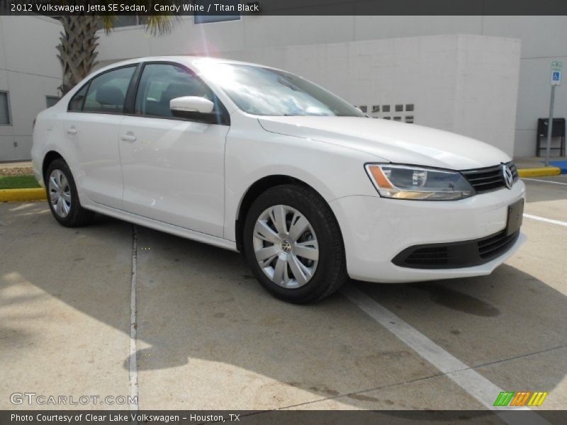 Candy White / Titan Black 2012 Volkswagen Jetta SE Sedan