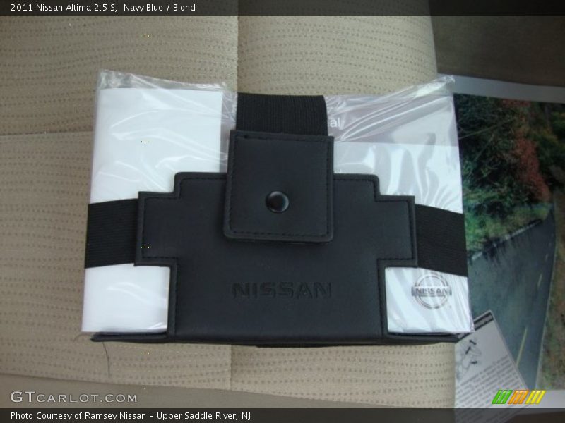 Navy Blue / Blond 2011 Nissan Altima 2.5 S