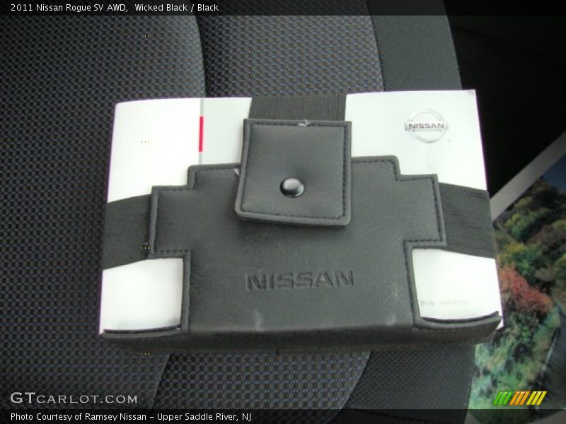Wicked Black / Black 2011 Nissan Rogue SV AWD