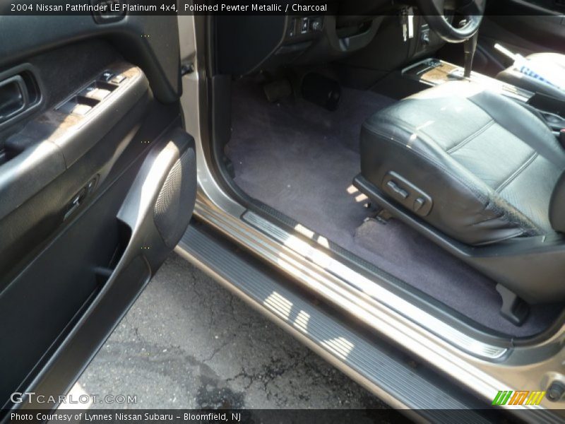 Polished Pewter Metallic / Charcoal 2004 Nissan Pathfinder LE Platinum 4x4