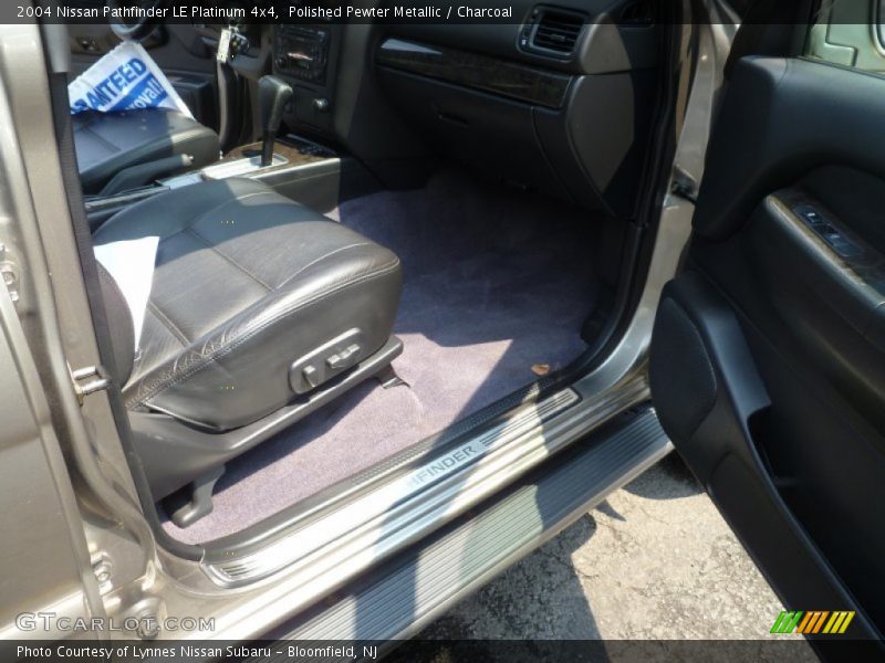 Polished Pewter Metallic / Charcoal 2004 Nissan Pathfinder LE Platinum 4x4