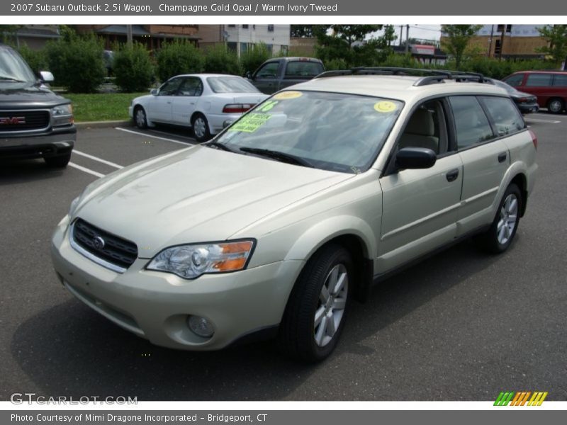 Champagne Gold Opal / Warm Ivory Tweed 2007 Subaru Outback 2.5i Wagon