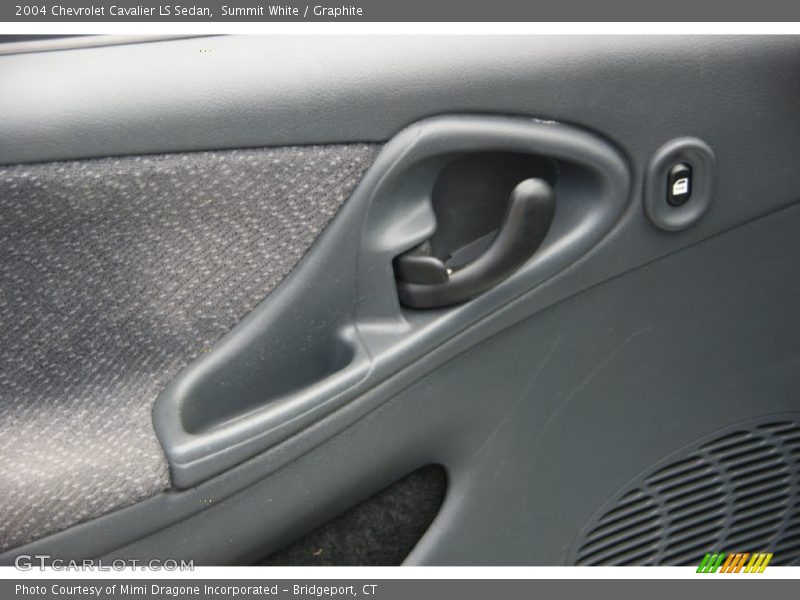 Summit White / Graphite 2004 Chevrolet Cavalier LS Sedan