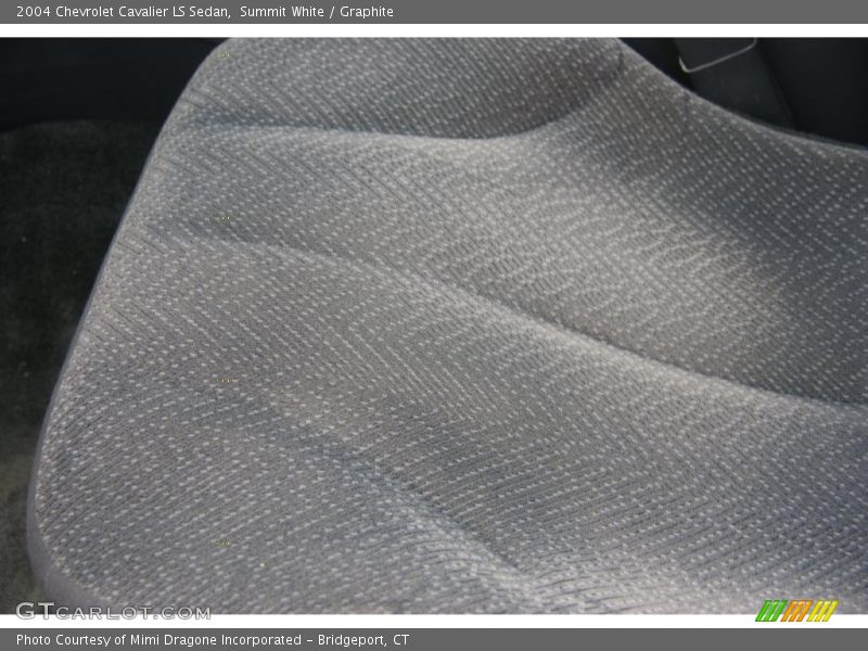 Summit White / Graphite 2004 Chevrolet Cavalier LS Sedan