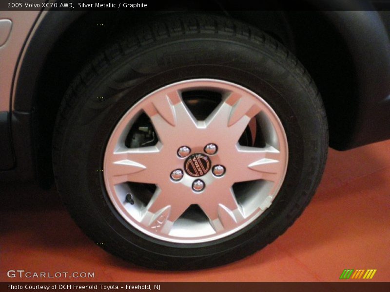 Silver Metallic / Graphite 2005 Volvo XC70 AWD