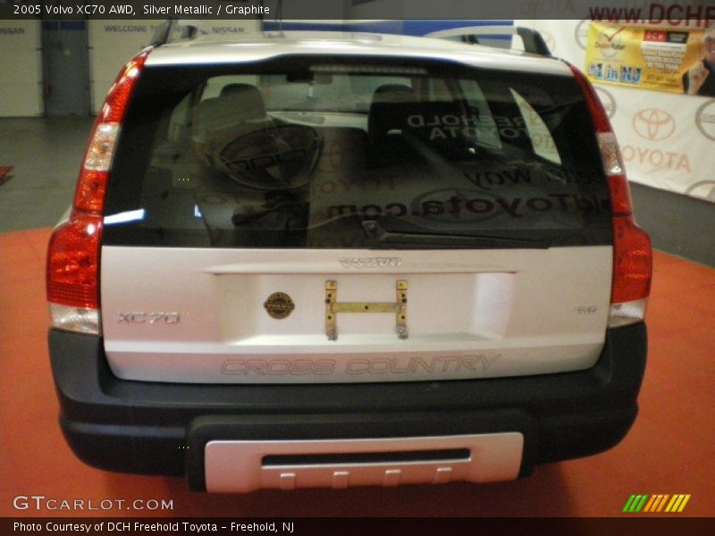 Silver Metallic / Graphite 2005 Volvo XC70 AWD