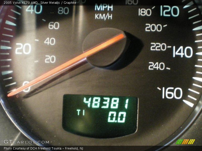 Silver Metallic / Graphite 2005 Volvo XC70 AWD