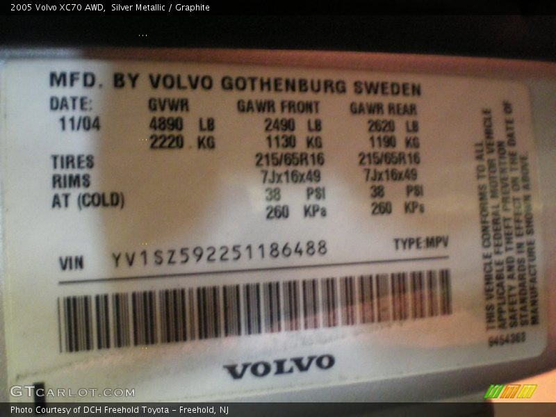 Silver Metallic / Graphite 2005 Volvo XC70 AWD