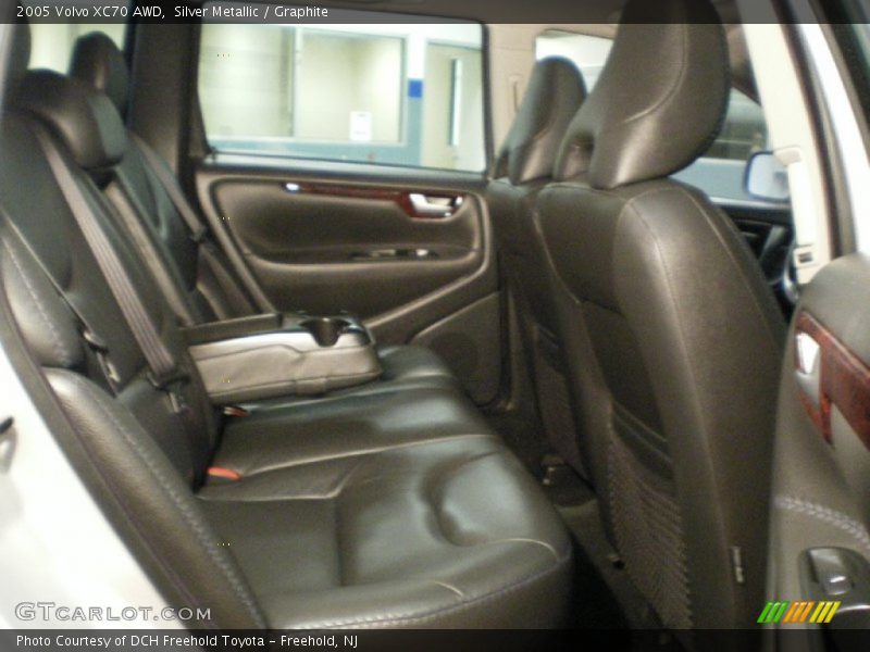 Silver Metallic / Graphite 2005 Volvo XC70 AWD
