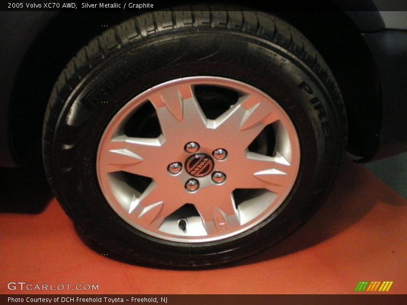 Silver Metallic / Graphite 2005 Volvo XC70 AWD