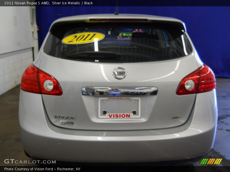 Silver Ice Metallic / Black 2011 Nissan Rogue S AWD
