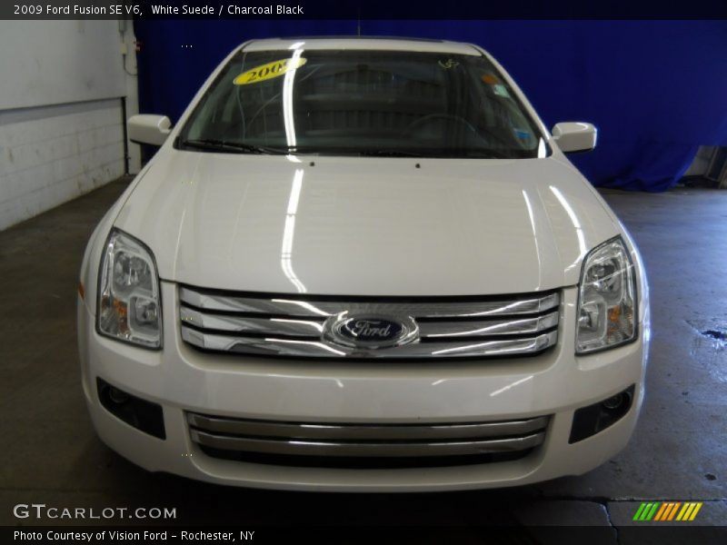 White Suede / Charcoal Black 2009 Ford Fusion SE V6