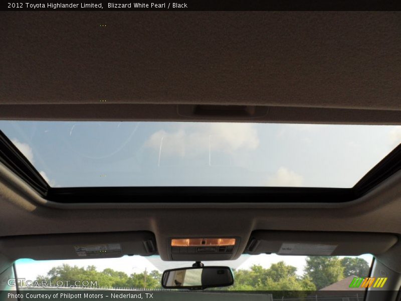 Blizzard White Pearl / Black 2012 Toyota Highlander Limited