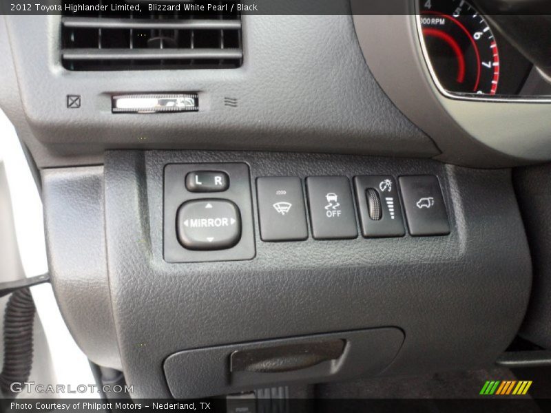 Blizzard White Pearl / Black 2012 Toyota Highlander Limited