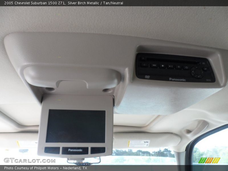 Silver Birch Metallic / Tan/Neutral 2005 Chevrolet Suburban 1500 Z71